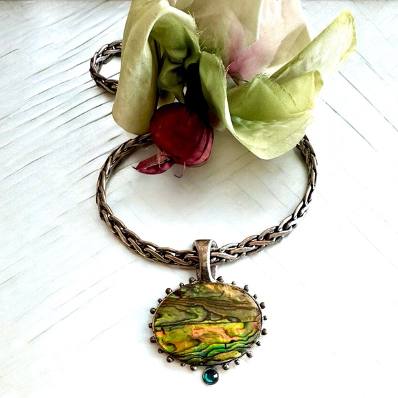 Chico’s Iridescent Stone Pendant Necklace Silver Braided Chain Statement Jewelry - Picture 1 of 4